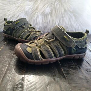 UOVO Closed Toe Sandals Boys Size 28 Kids Summer Beach Shoes